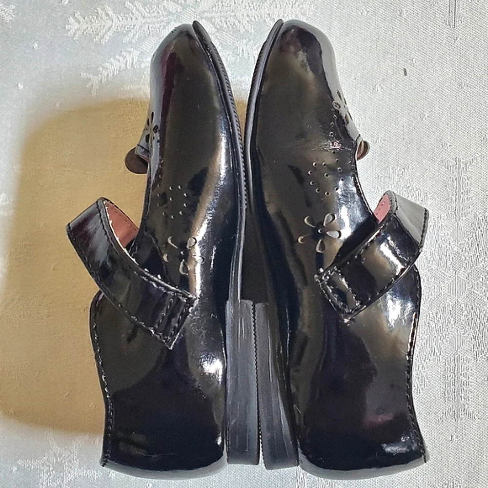 OshKosh Genuine Kids Black Hook Loop Closure Shoes Baby Girl Size 5 - Picture 9 of 11